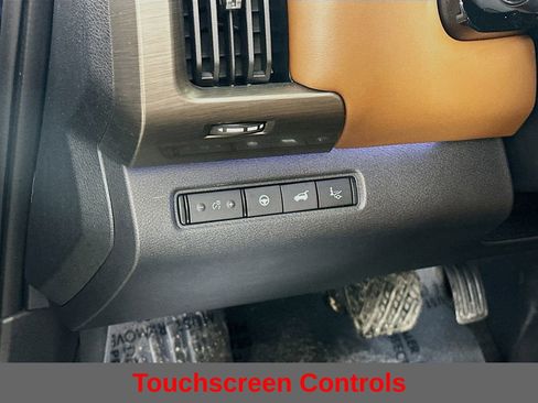 Certified 2024 Nissan Pathfinder Platinum image 17