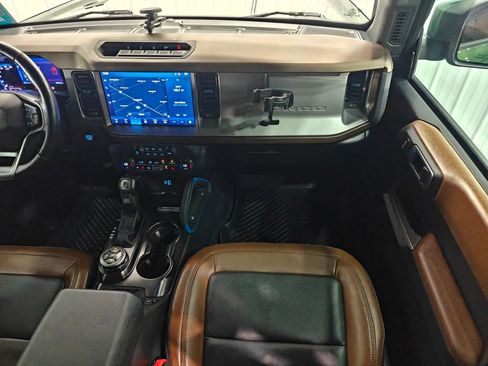 Used 2023 Ford Bronco Outer Banks w/ Sasquatch Package AWD/4WD image 28