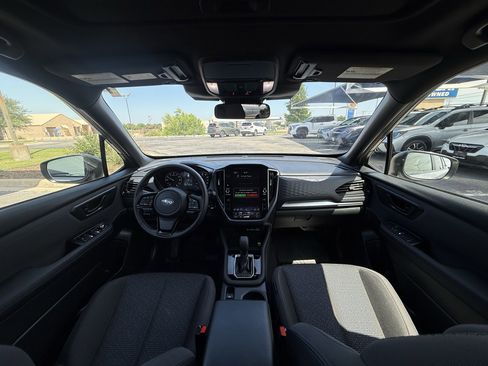 Used 2025 Subaru Forester Premium AWD/4WD image 21
