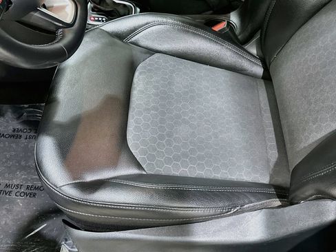 Used 2019 Jeep Compass Latitude FWD image 18