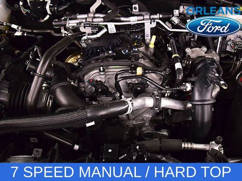 Used 2025 Ford Bronco 2-Door AWD/4WD image 35