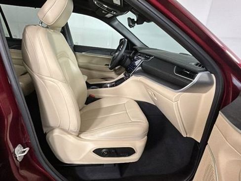 Used 2024 Jeep Grand Cherokee Limited 4xe w/ Luxury Tech Group II AWD/4WD image 31