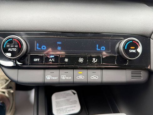 New 2026 Hyundai Elantra Sport FWD image 23