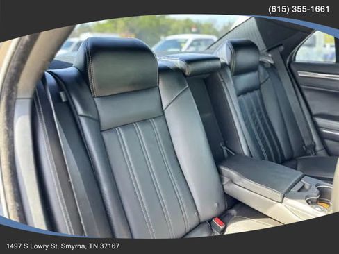 Used 2018 Chrysler 300 S w/ 300S Premium Group image 16