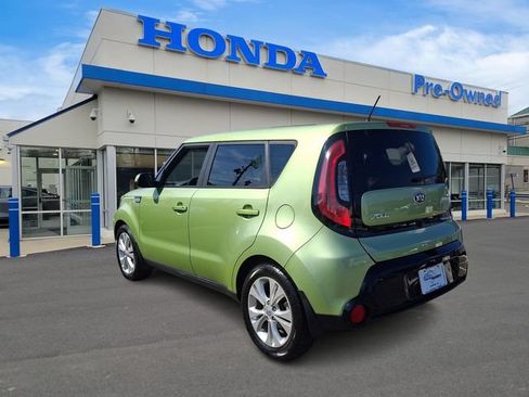 Used 2016 Kia Soul + w/ Audio Package FWD image 6