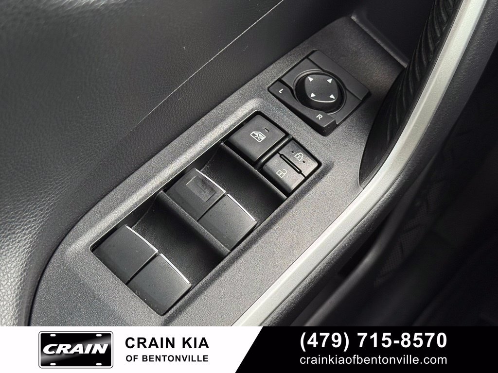 Used 2021 Toyota RAV4 XSE AWD/4WD image 10
