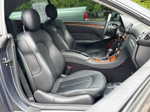 Used 2008 Mercedes-Benz CLK 550 Cabriolet image 17