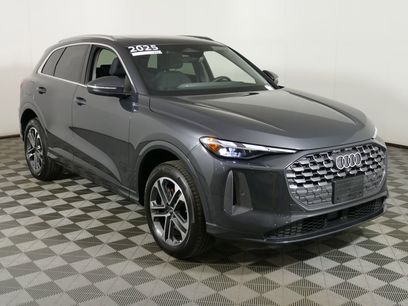 Used 2025 Audi Q5 Premium w/ Convenience Package