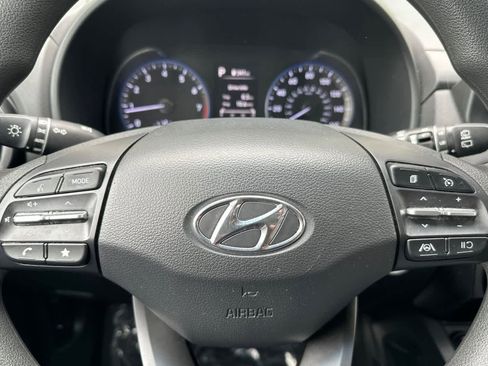 Used 2022 Hyundai Kona SEL image 24