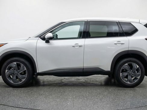 Used 2025 Nissan Rogue SV image 5