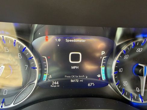 Used 2025 Chrysler Pacifica Select FWD image 16