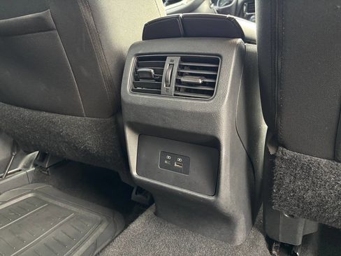 Used 2021 Nissan Rogue SV image 19