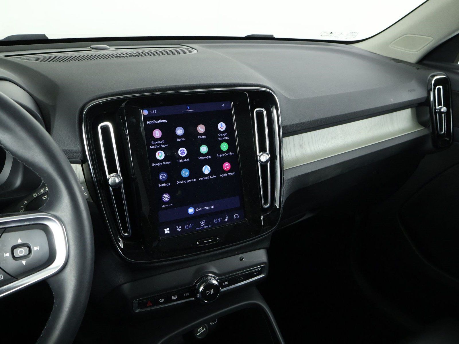 Used 2023 Volvo XC40 B5 Ultimate w/ Protection Package Premier AWD/4WD image 9