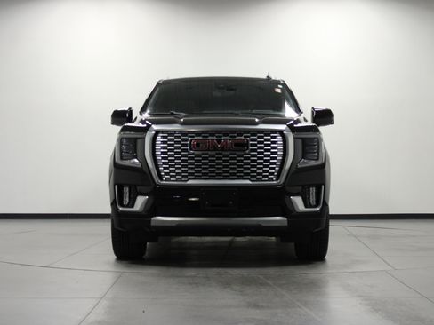 Used 2021 GMC Yukon XL Denali AWD/4WD image 9
