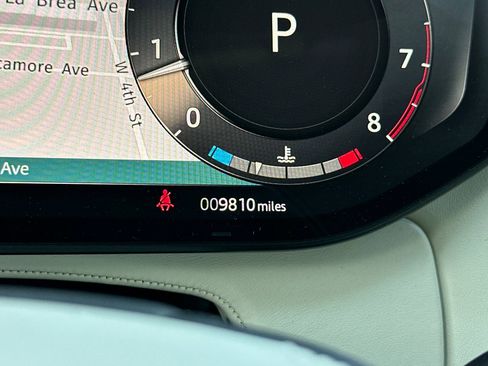 Used 2024 Land Rover Range Rover Long Wheelbase Autobiography image 36