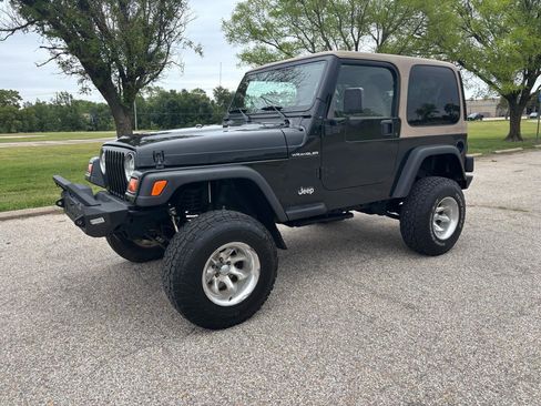 Used 1999 Jeep Wrangler SE AWD/4WD image 2