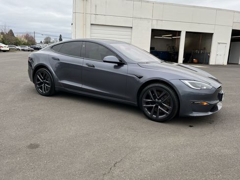 Used 2022 Tesla Model S Base image 7