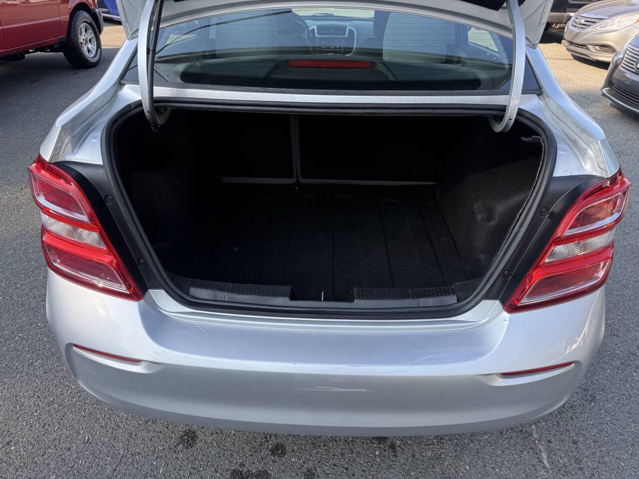Used 2017 Chevrolet Sonic LS FWD image 12