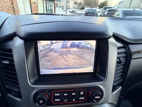 Used 2016 GMC Yukon XL Denali w/ Open Road Package image 9