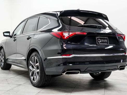 Used 2022 Acura MDX SH-AWD w/ Technology Package image 11