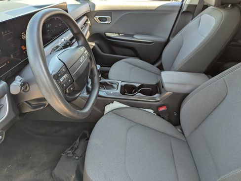 Certified 2025 Kia K4 FWD image 17