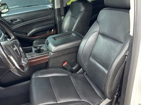 Used 2019 GMC Yukon XL SLT AWD/4WD image 9