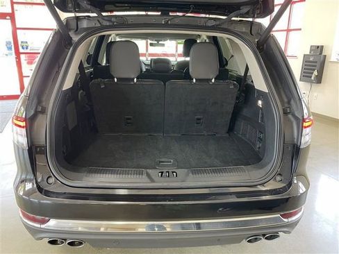 Used 2023 Lincoln Aviator AWD image 31