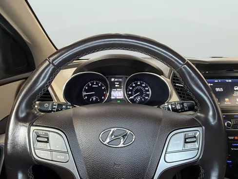 Used 2017 Hyundai Santa Fe SE w/ SE Premium Package 02 FWD image 29