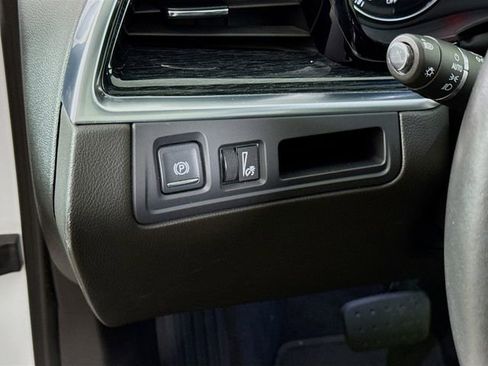 Used 2023 Cadillac XT5 Premium Luxury image 12