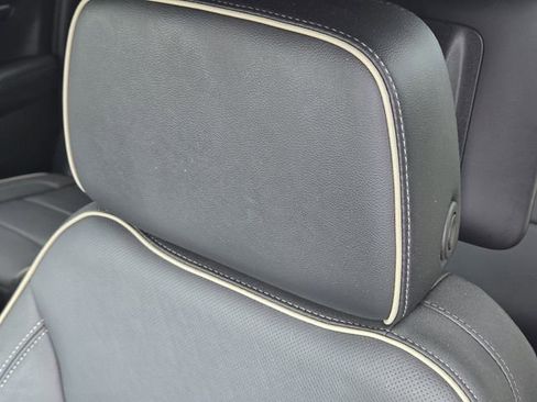 Used 2025 Chevrolet Suburban Premier RWD image 14
