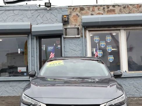 Used 2020 Nissan Sentra SR w/ Lighting Package image 1