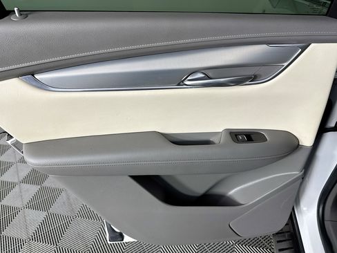 Used 2021 Cadillac XT5 Premium Luxury image 25