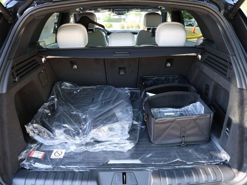 New 2026 Land Rover Range Rover Sport SE AWD/4WD image 19