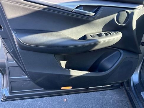 Used 2023 INFINITI QX55 Luxe w/ Cargo Package image 12