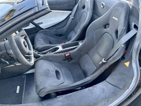 Used 2022 McLaren 765LT image 33
