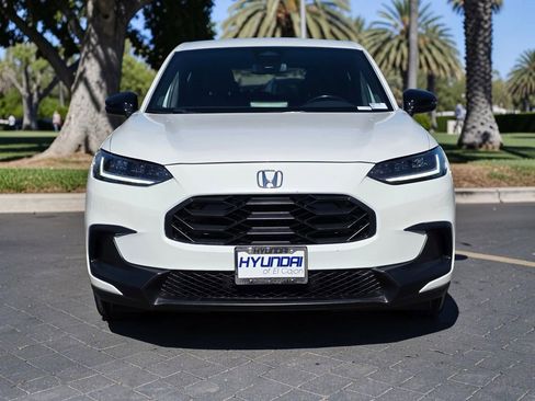 Used 2025 Honda HR-V Sport image 3