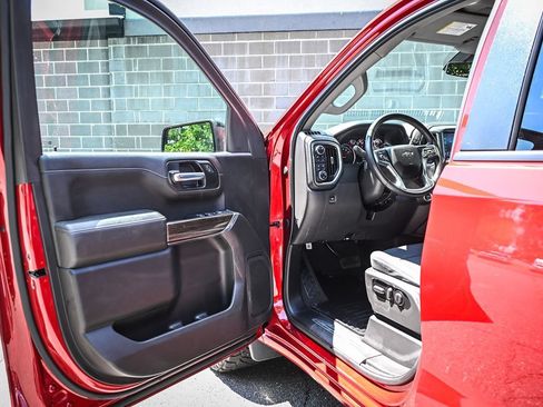 Used 2022 Chevrolet Silverado 1500 RST AWD/4WD image 7