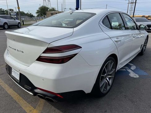 Used 2022 Genesis G70 2.0T w/ Prestige Package RWD image 5