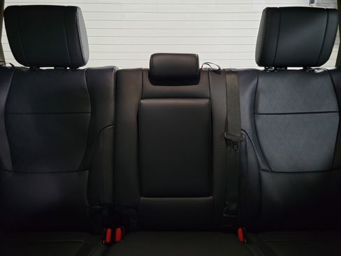 New 2025 Toyota Tundra Platinum image 37