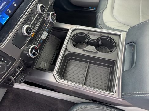 Used 2022 Ford F450 Limited w/ FX4 Off-Road Package image 26