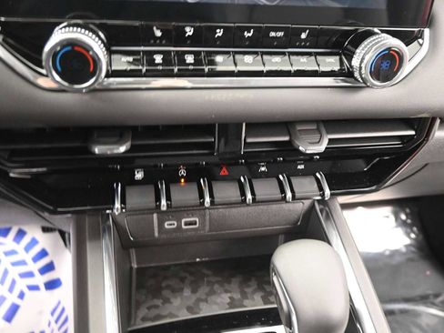 New 2026 GMC Canyon Elevation w/ Convenience Package image 20