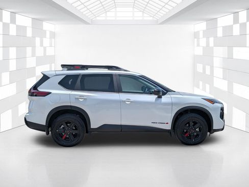 Certified 2025 Nissan Rogue SV w/ Rock Creek Premium Package AWD/4WD image 8
