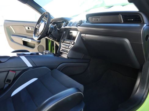 Used 2020 Ford Mustang Shelby GT500 w/ Technology Package image 56