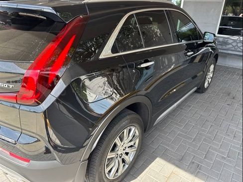 Certified 2022 Cadillac XT4 Premium Luxury w/ Enhanced Visibility Package AWD/4WD image 4