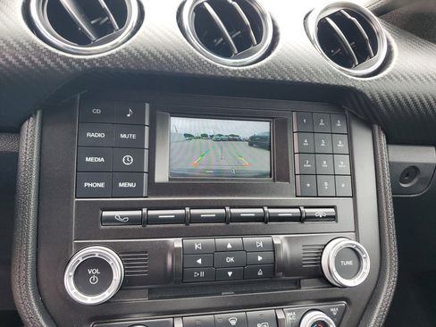 Used 2015 Ford Mustang Coupe image 27