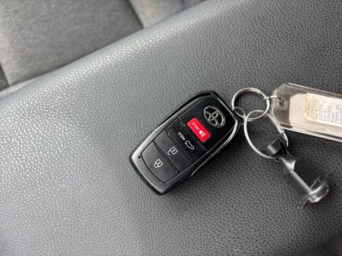 Used 2025 Toyota Camry LE image 22