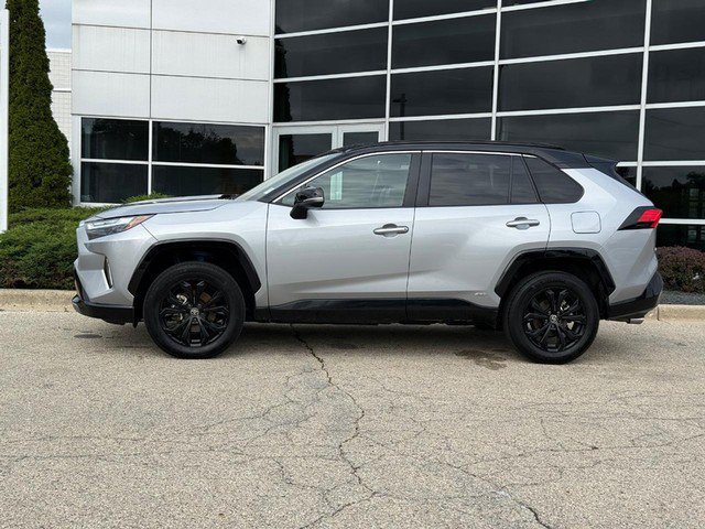 Used 2025 Toyota RAV4 XSE w/ Weather Package AWD/4WD image 6