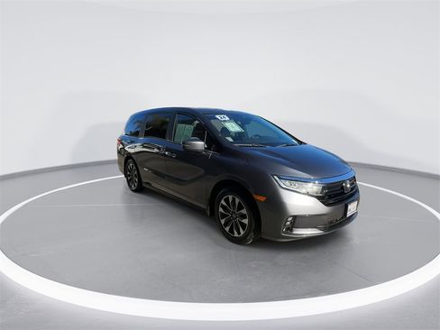 Used 2024 Honda Odyssey EX-L image 2