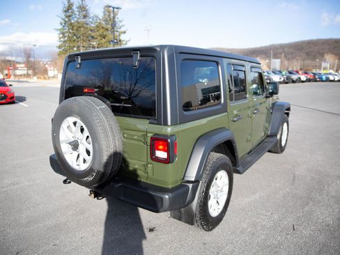 Used 2023 Jeep Wrangler Sport S image 3
