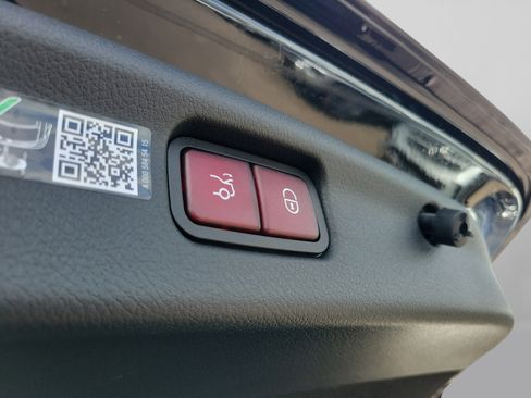 Certified 2026 Mercedes-Benz C 300 Sedan image 31